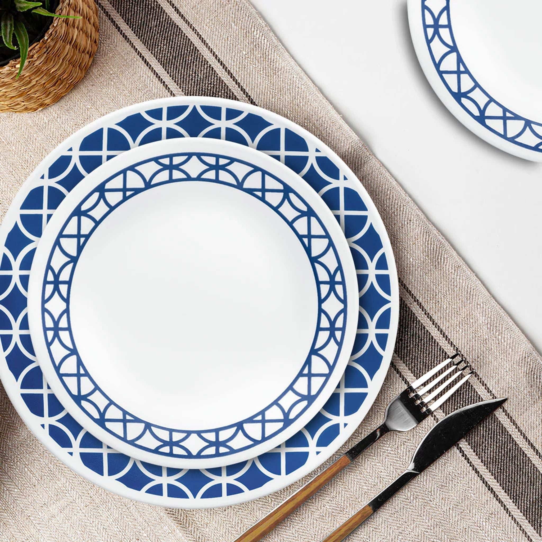 Corelle® Cobalt Circles 16-piece Mugless Dinnerware Set. Service of 4 - Image 4